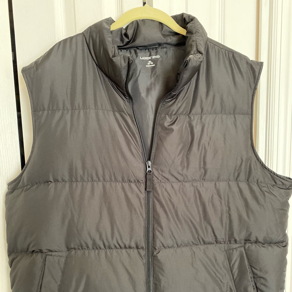 Men’s Lands End puffer vest xl